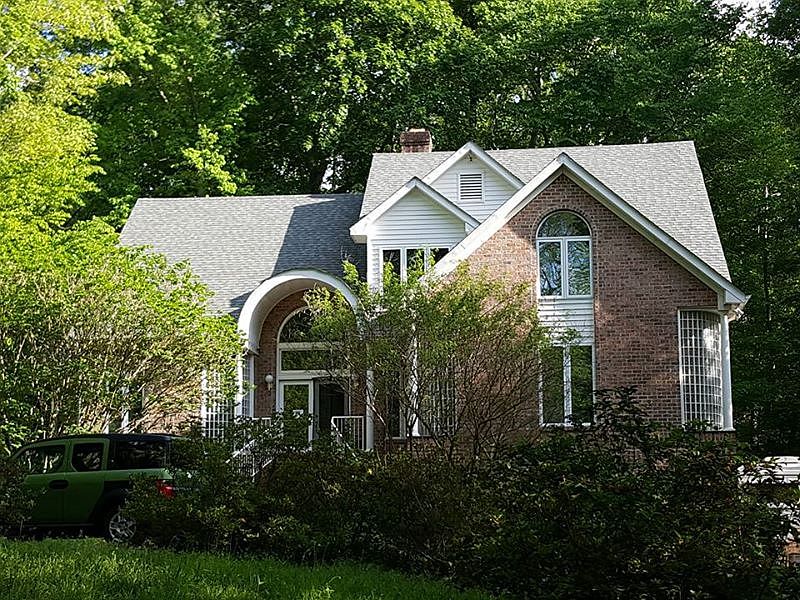 1st image of 220 Brookridge Dr
