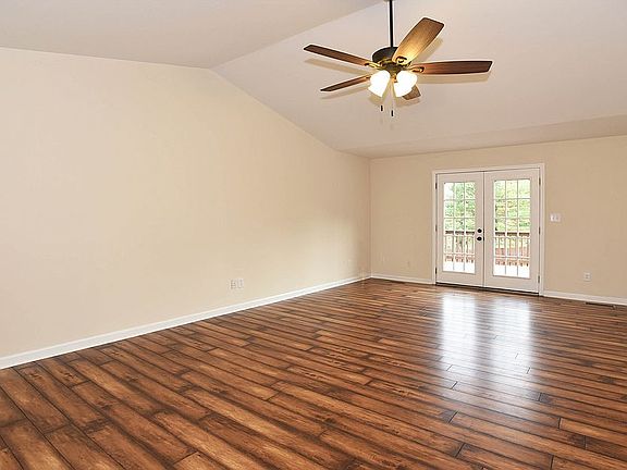 3rd image of 137 Uphill Dr