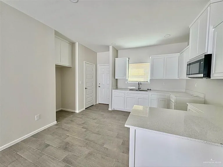 2813 E Harrison Ave #1 — Photo 4