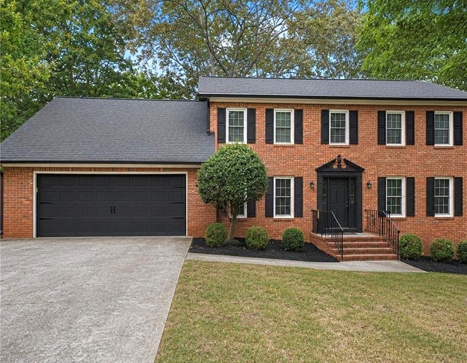 1st image of 445 Brackin Trce