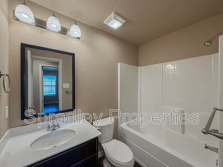 1051B Mason Dr — Photo 10