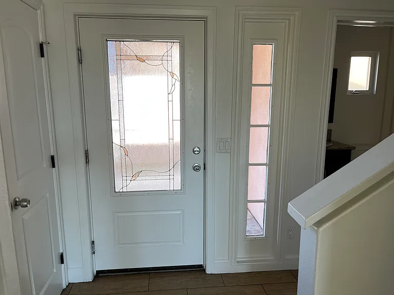 2068 Wallace Ave #B — Photo 16