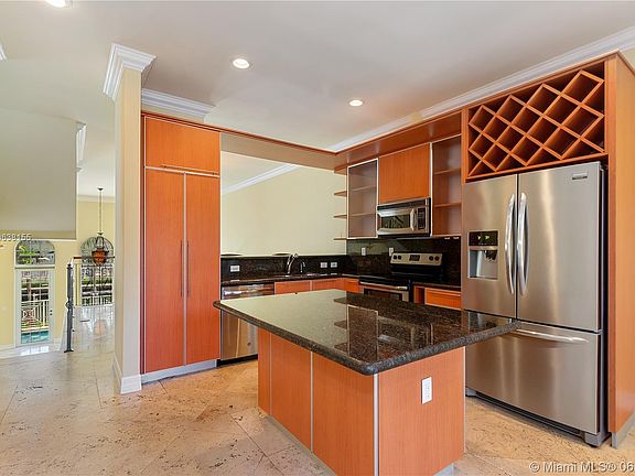 4th image of 3901 NE 170th St #Townhouse