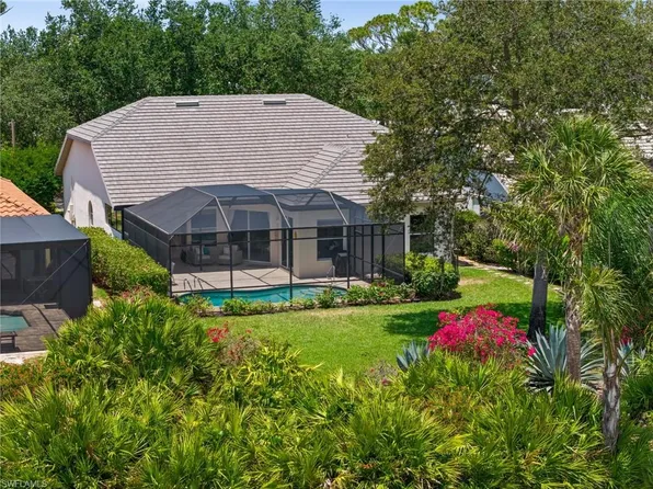 24921 Bay Cedar DR, BONITA SPRINGS, FL 34134