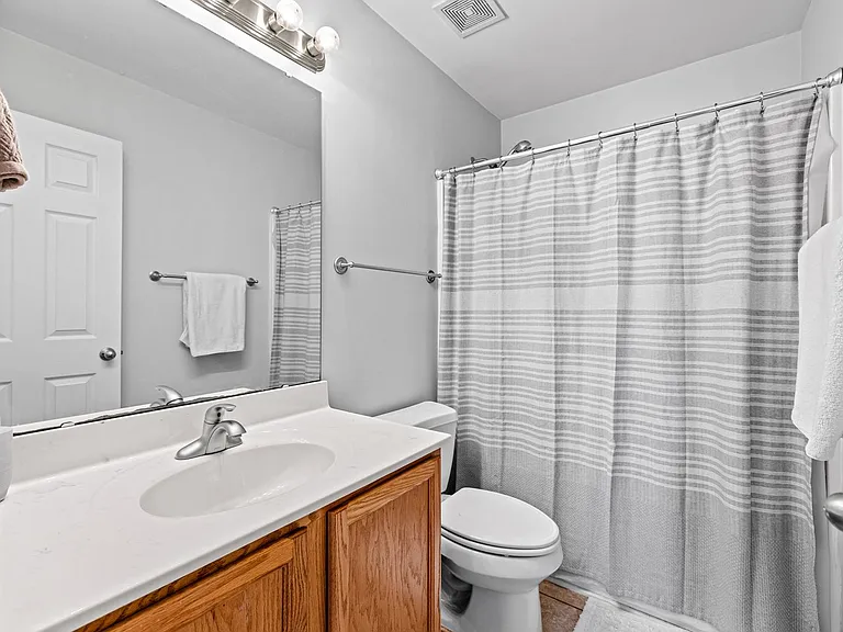 210 Dartmoor Trl — Photo 32