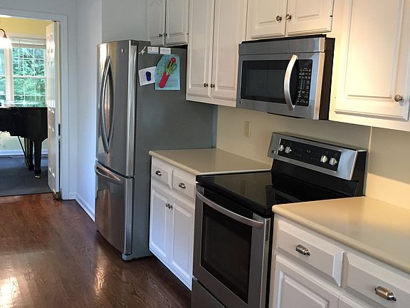 5th image of 38 Mead St APT 9