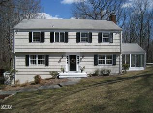 121 W Journeys End Rd, New Canaan, CT 06840