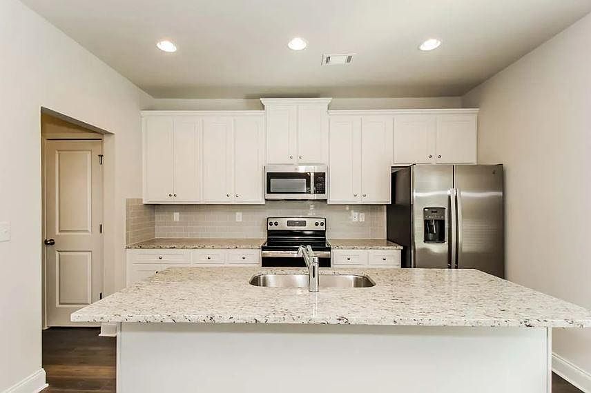 1st image of 3005 Faireno Pl #92e289013