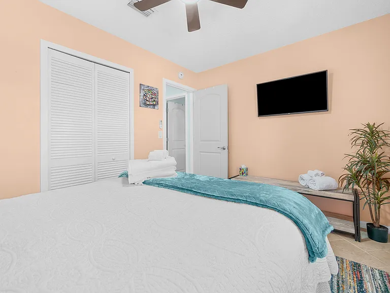 209 Alerto St — Photo 38