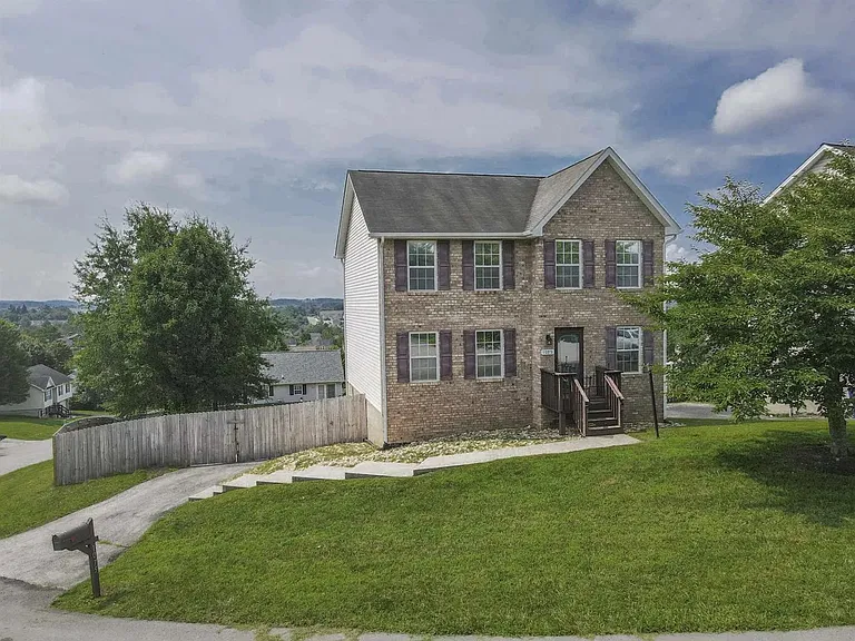 1075 New Village Dr NW — Photo 1