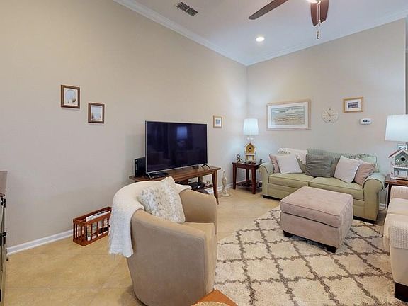 5th image of 111 N Coopers Hawk Way