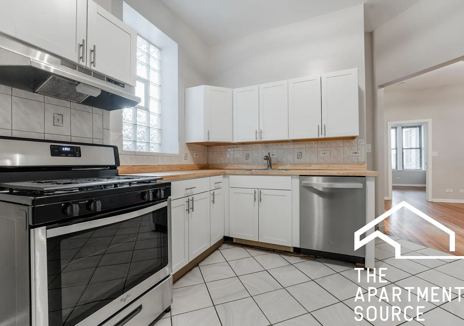 2 bed, 1050 sqft, $2,295 — Photo 2
