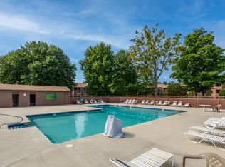 15 Davis Rd APT B10, Acton, MA 01720