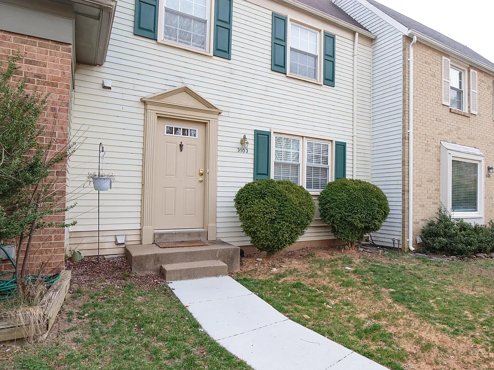 3103 Pebble Hill Ln
