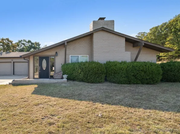 602 Oak Ridge Dr, Sand Springs, OK 74063
