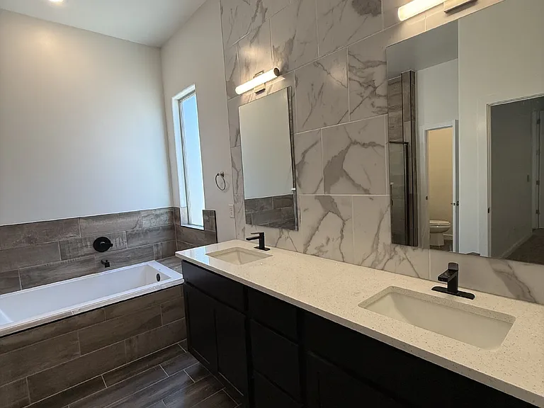 13389 Carterton Ave — Photo 39