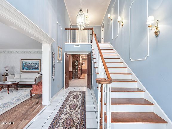 2nd image of 915 Lee Ave