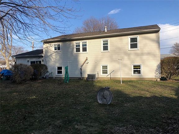 2nd image of 1604 Cherry St