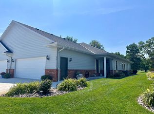 514 S Woodland Dr, Grand Island, NE 68801