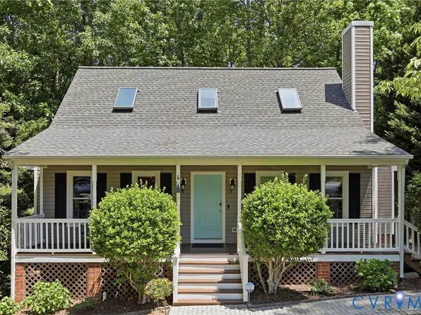 7531 Secretariat Dr, Midlothian, VA 23112