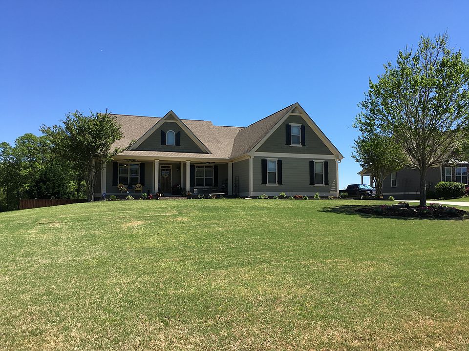 1st image of 28 Water Oak Dr