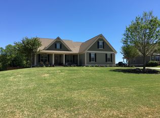 28 Water Oak Dr, Sharpsburg, GA 30277