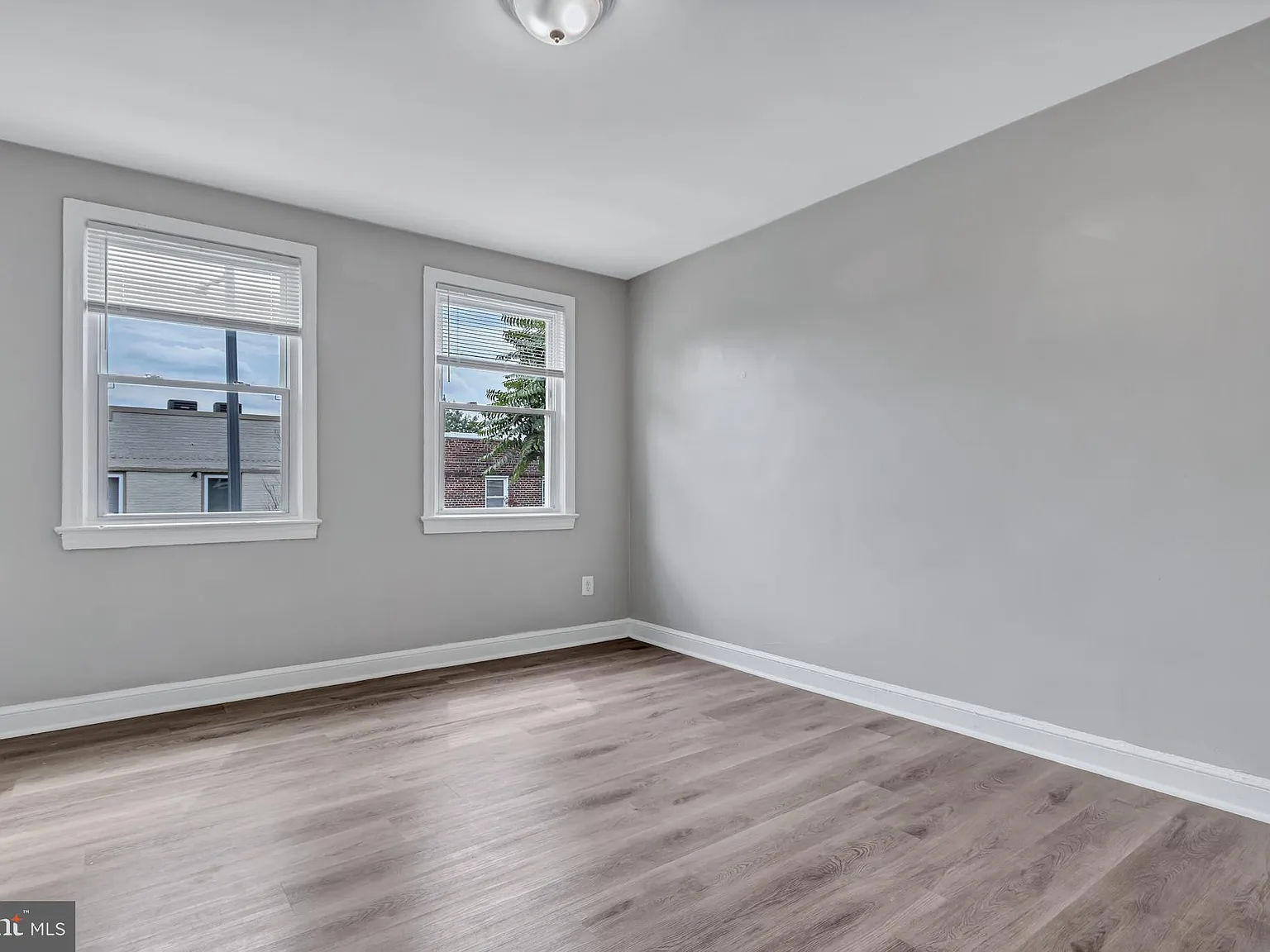 2 bed, 1.0 bath, 750 sqft, $2,800 — Photo 3