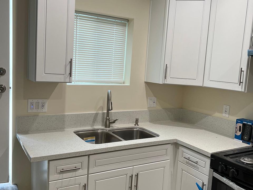 1st image of 3236 W 189th St #B
