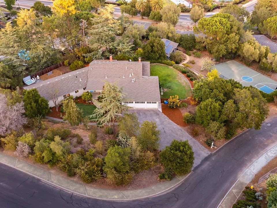 1st image of 26304 Esperanza Dr