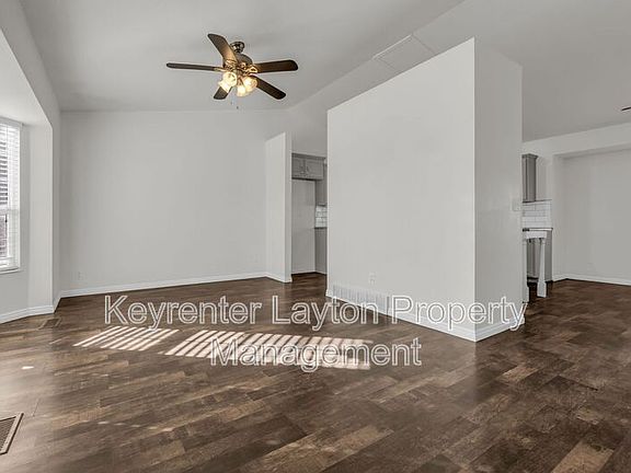 3rd image of 1215 N Sandi Dr