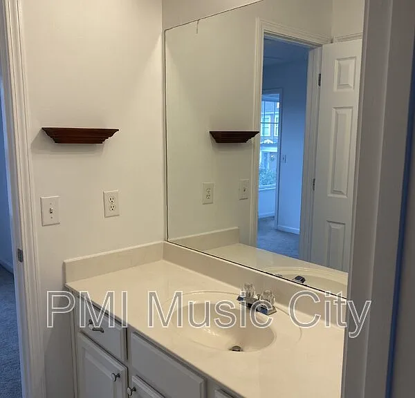 3933 Bridgeview Ln — Photo 14
