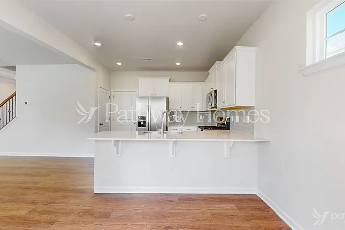 335 Kennerly Center Dr — Photo 7