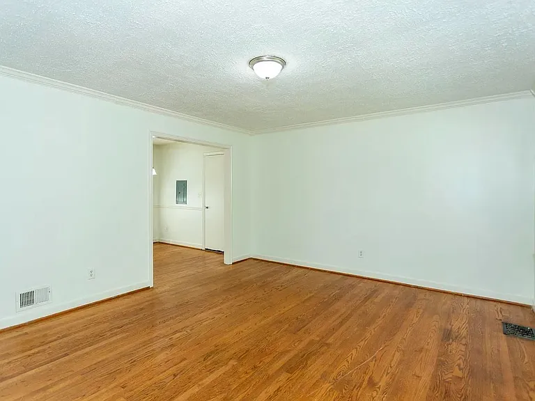 1152 Dogwood Ln — Photo 12
