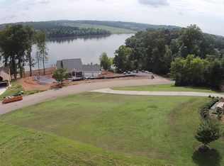 220 Vineyard Cove Dr, Loudon, TN 37774