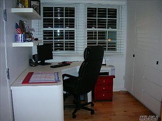 3rd image of 16 Woodtree Dr