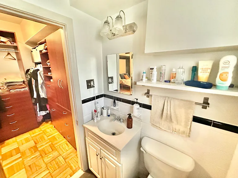 3925 Davis Pl NW #B6 — Photo 16