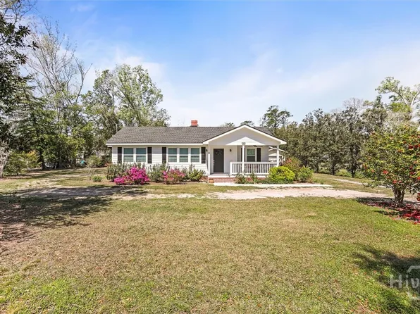 88 Magnolia St, Richmond Hill, GA 31324