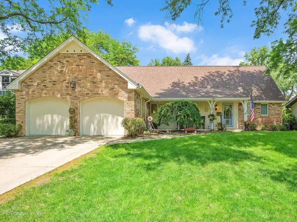 262 Sheffield Ln, Glen Ellyn, IL 60137