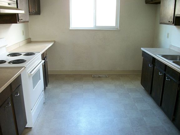 5th image of 2300 Pauline Ave
