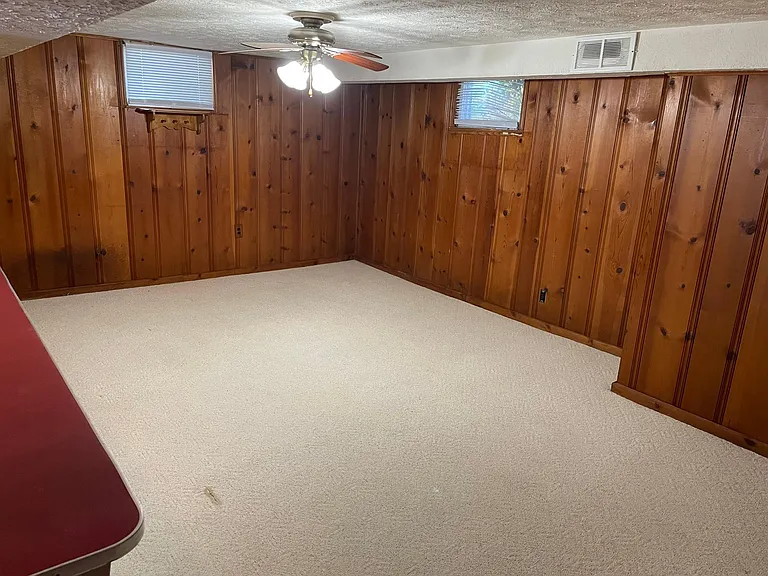 8235 Browne St — Photo 14