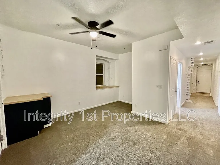 740 Washington Blvd #B — Photo 11