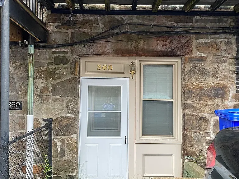 360 Tappan St #B — Photo 11