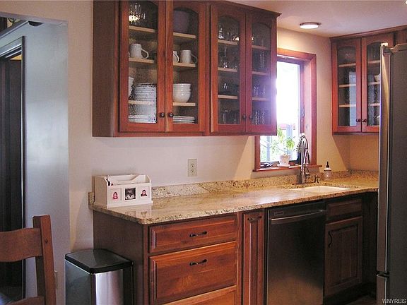 4th image of 5706 Walden Dr