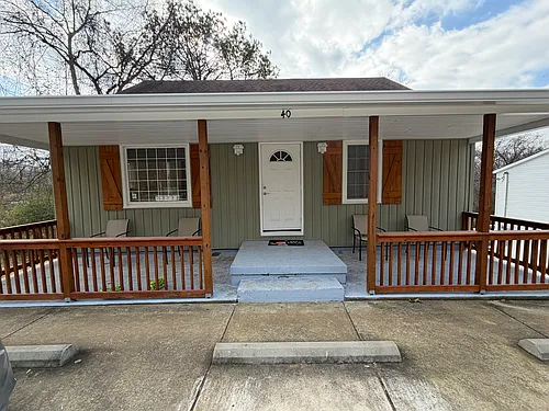 40 Barker St #D Photo 1