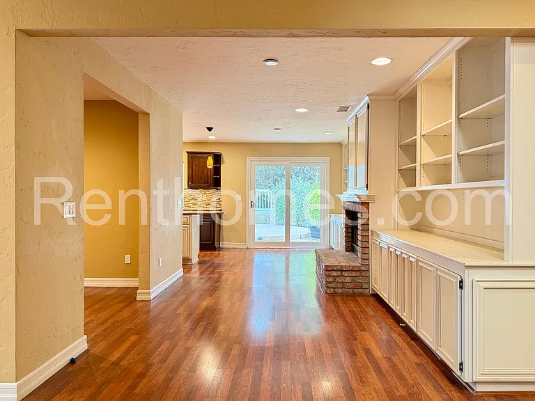 11339 Red Cedar Ln — Photo 5