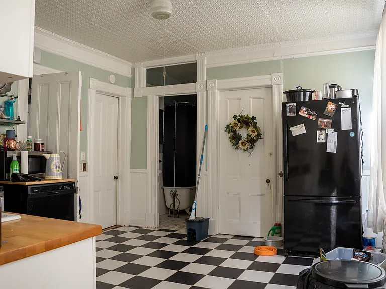 908 3rd Ave #1 — Photo 4