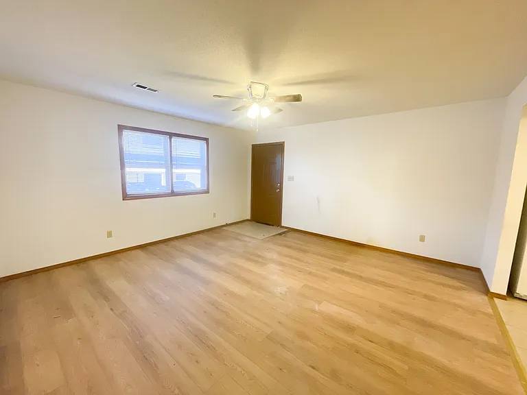 1547 Belair Dr #20 — Photo 7