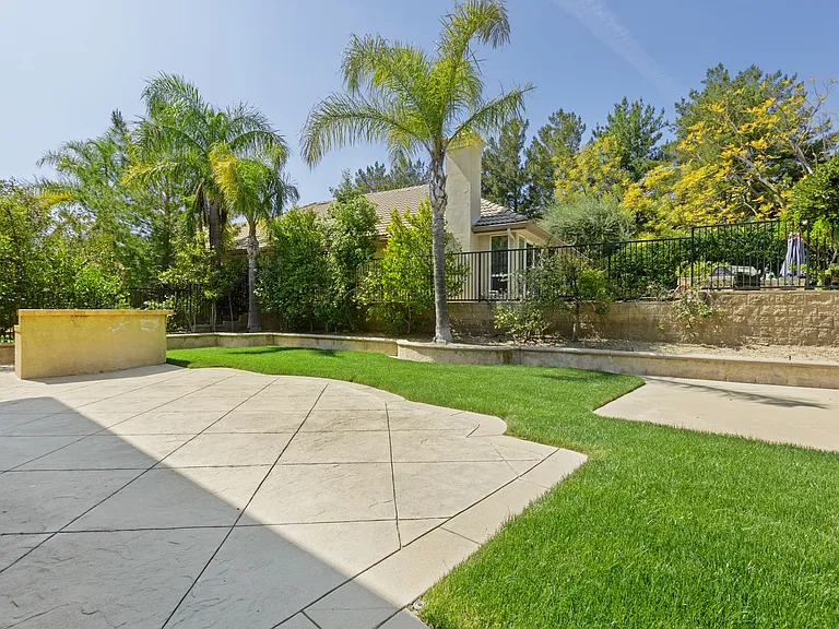 11349 Ferrara Ln — Photo 42