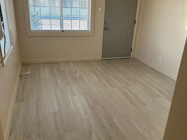 45305 Sierra Hwy — Photo 5