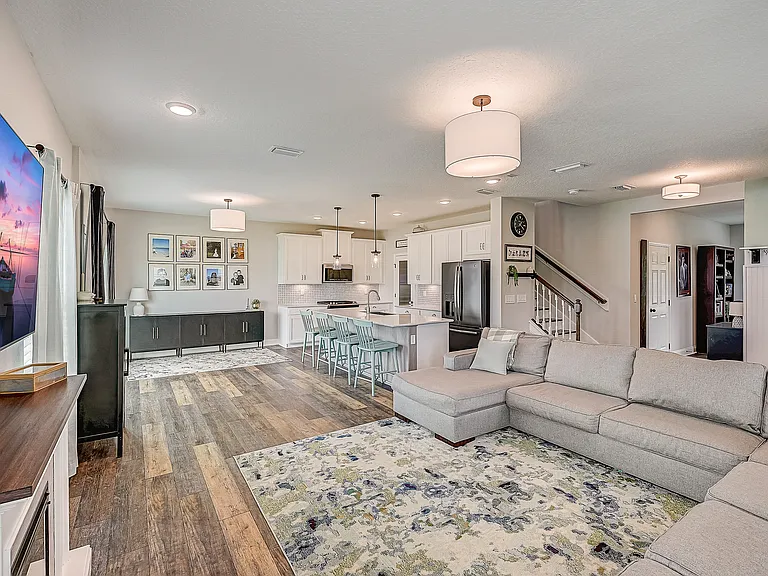 155 Chandler Dr — Photo 7